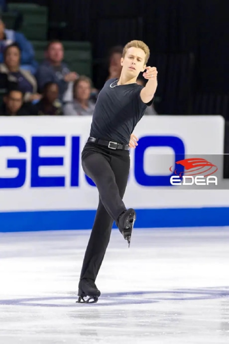 Ice Gallery Skates U.S.